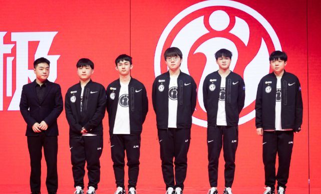 间一直保持 间一直保持