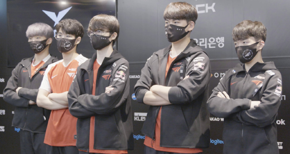 更在比赛中 更在比赛中