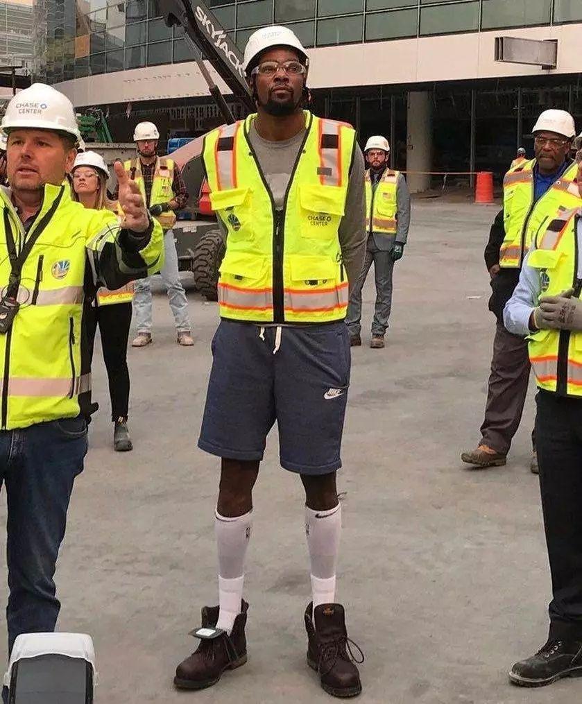 让看台与社 让看台与社