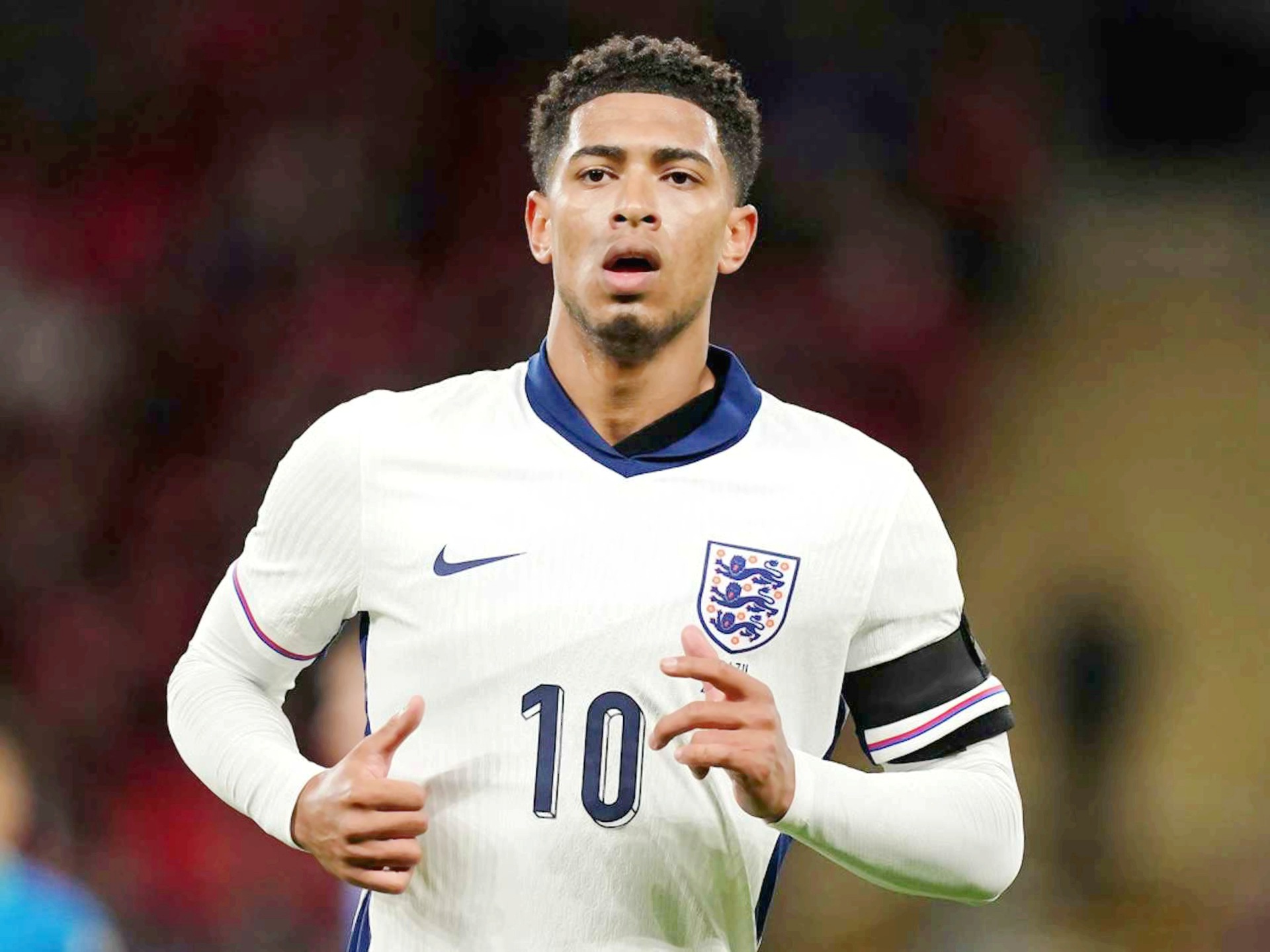 此刻讨论 此刻讨论